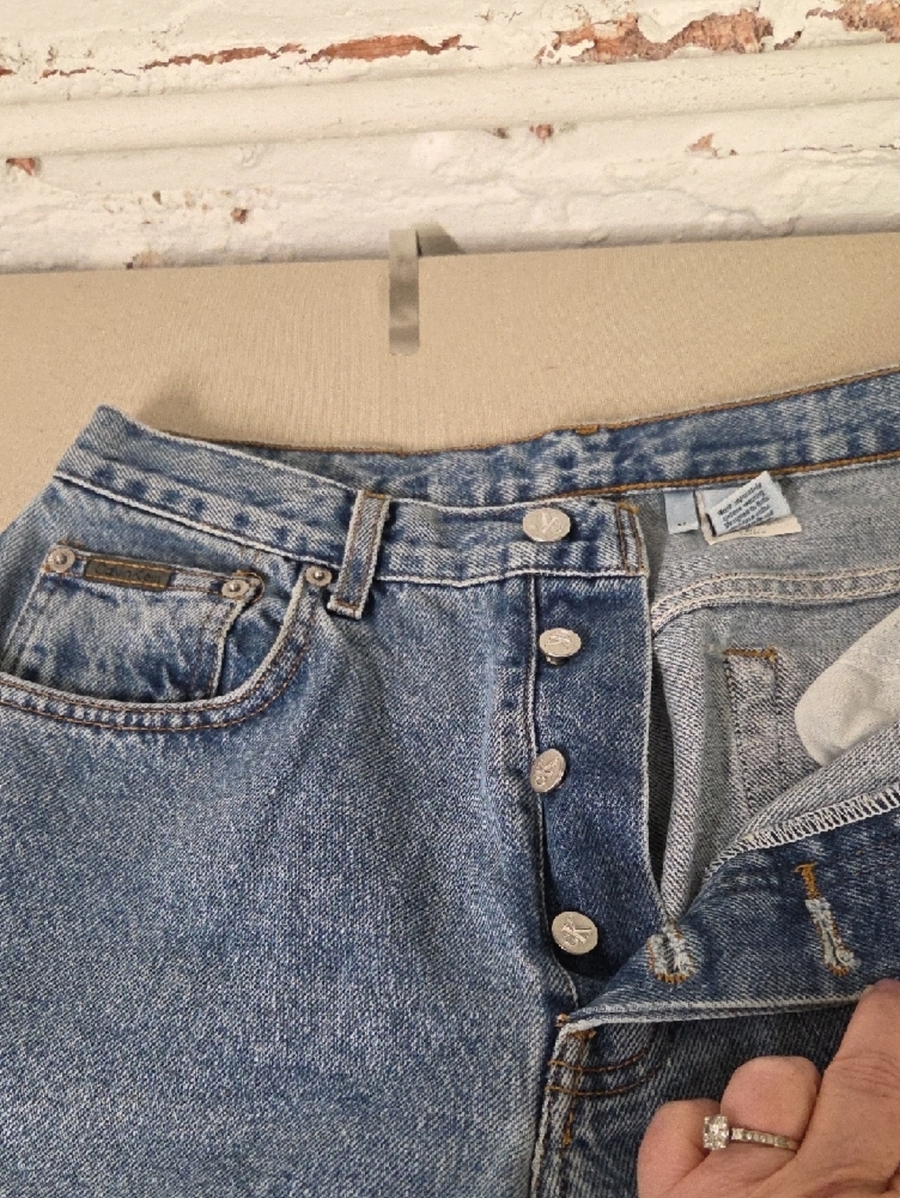 Vintage Calvin Klein Jeans Relaxed Light Blue Denim 90s SIZE 11 30 Waist High - Picture 6 of 8